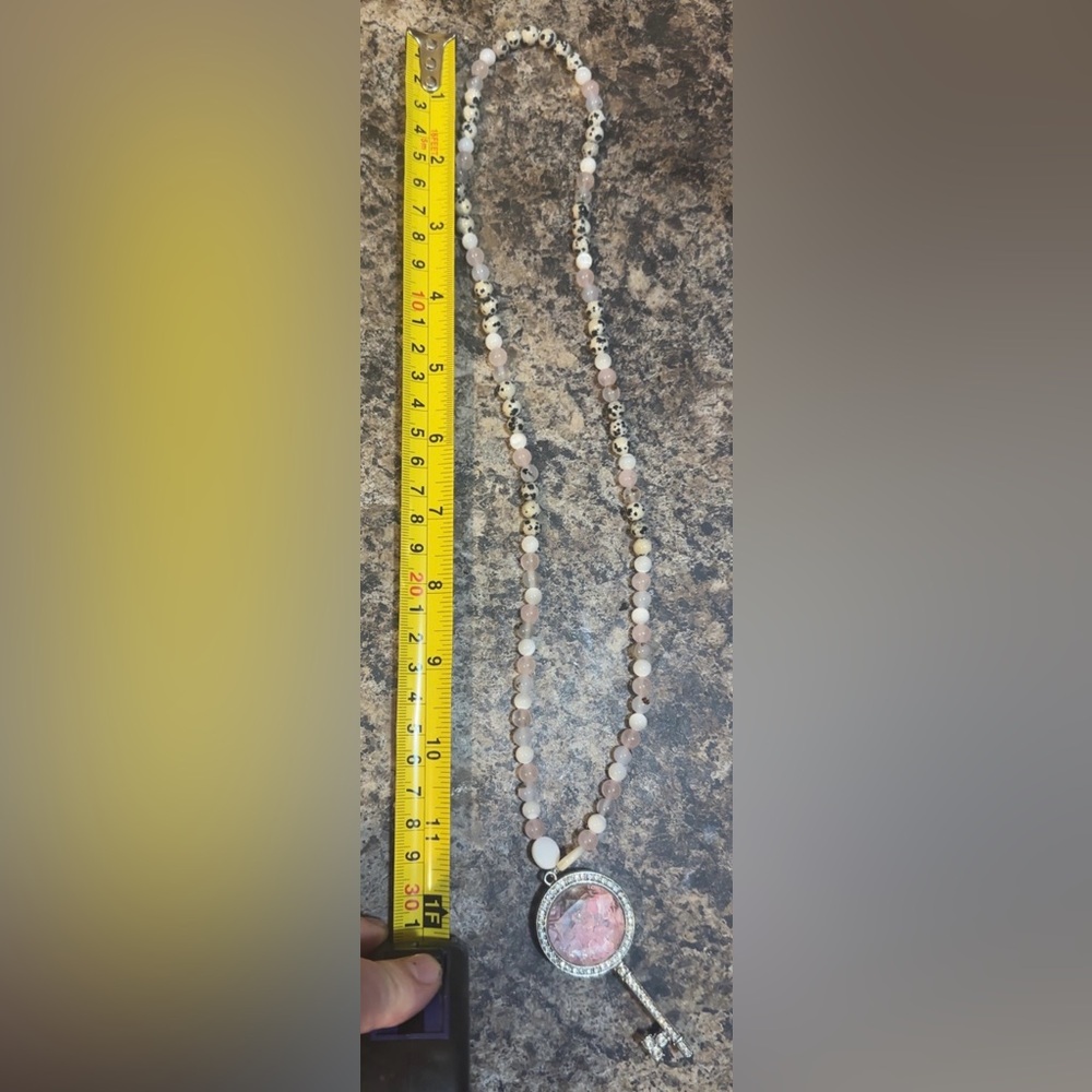 Pink Roses And Pearl Stretch Necklace (Rose Quartz, MOP, Flower Agate) - Picture 7 of 7